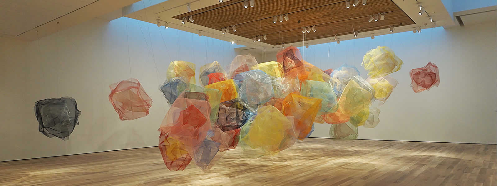 Exhibition, museum & architectural lighting design – innovative, immersive, and precise lighting solutions