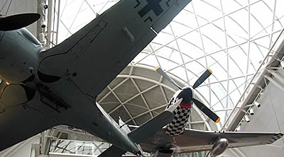 Art Object Mounting by Specialists